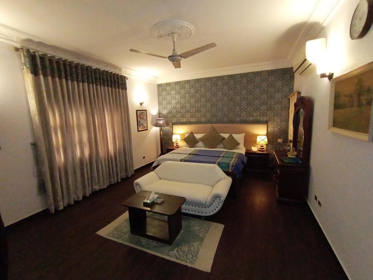 Hilton Bayview Lnn Otel Karaçi Dış mekan fotoğraf