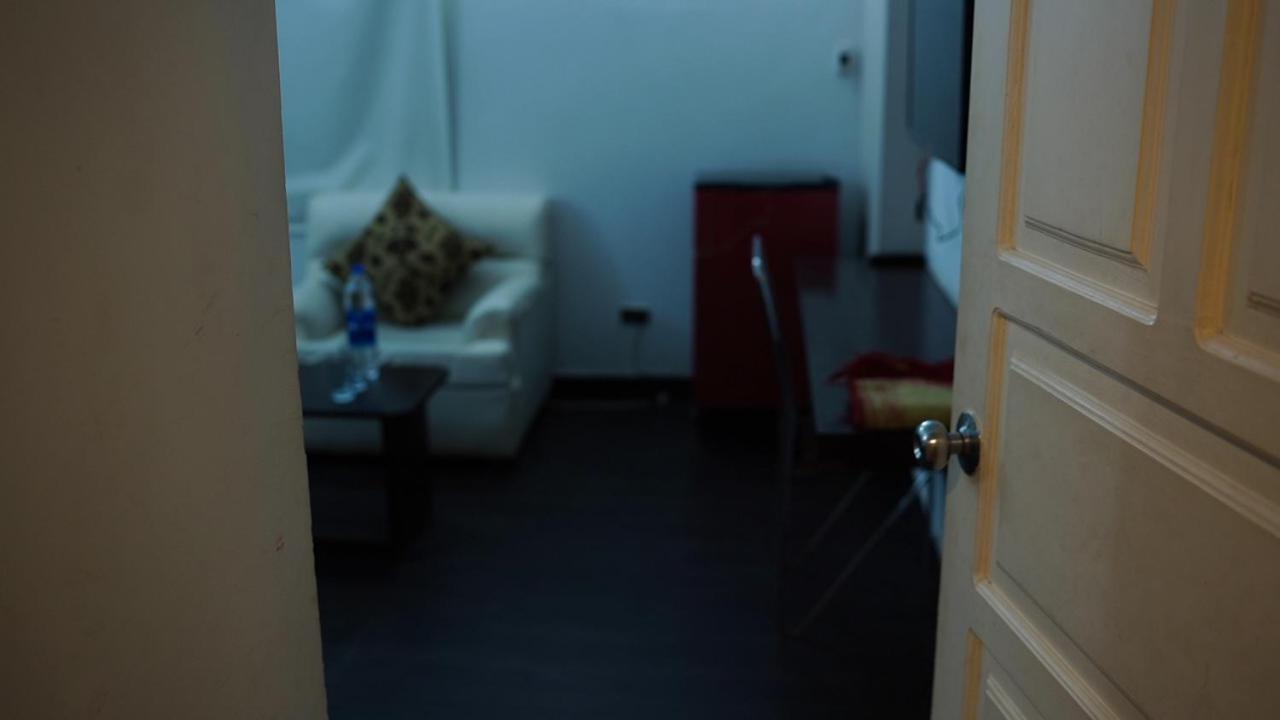 Hilton Bayview Lnn Otel Karaçi Dış mekan fotoğraf