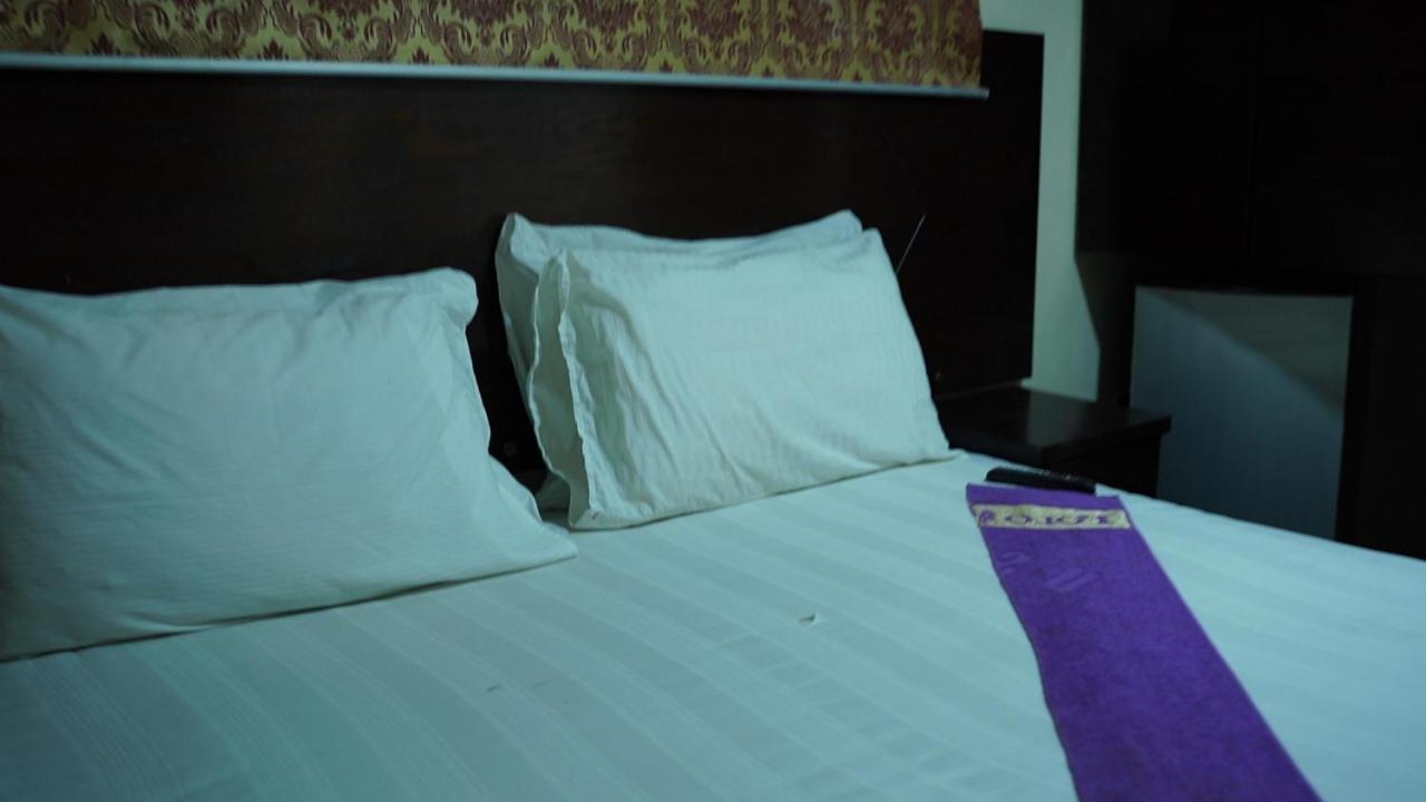 Hilton Bayview Lnn Otel Karaçi Dış mekan fotoğraf