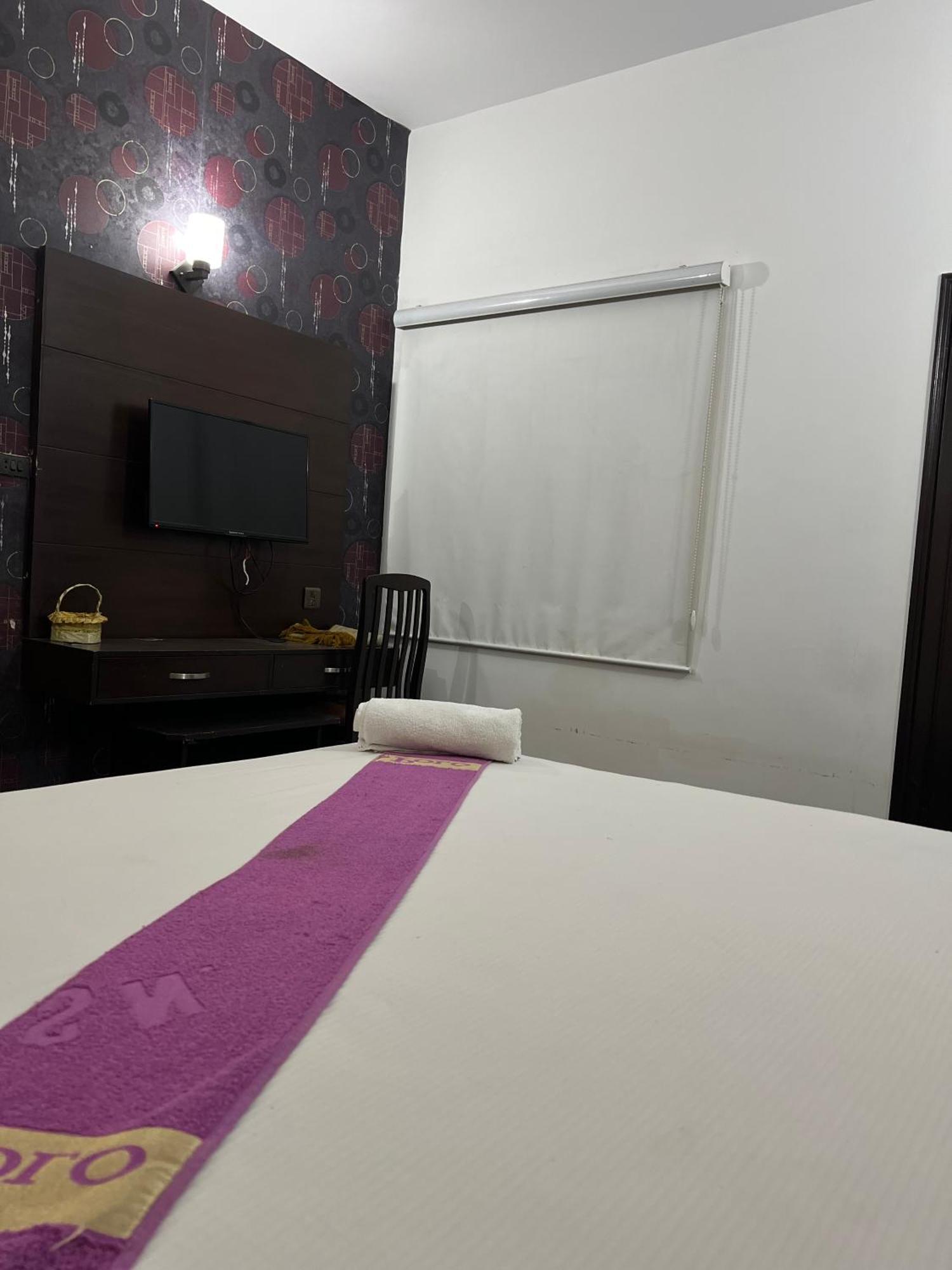 Hilton Bayview Lnn Otel Karaçi Dış mekan fotoğraf