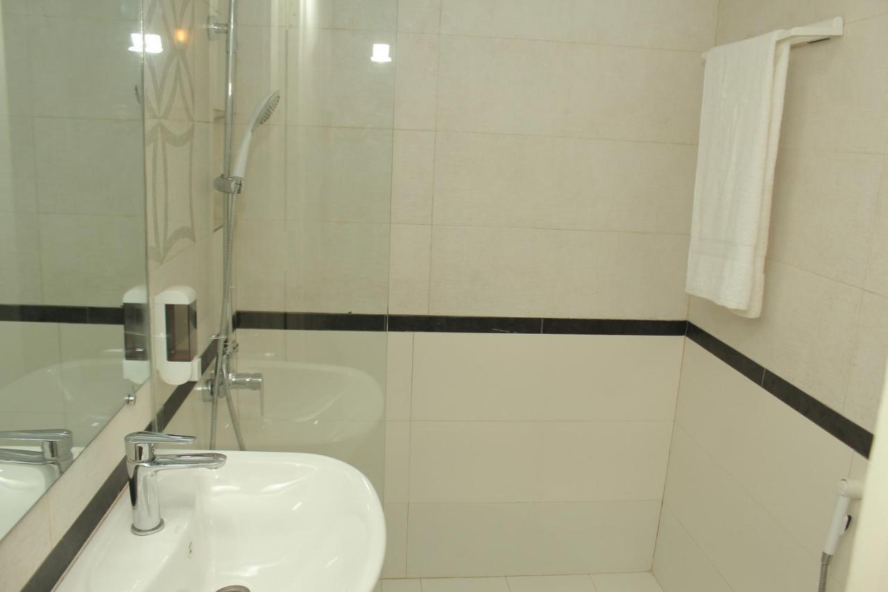 Hilton Bayview Lnn Otel Karaçi Dış mekan fotoğraf