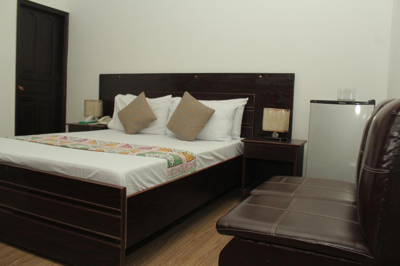 Hilton Bayview Lnn Otel Karaçi Dış mekan fotoğraf